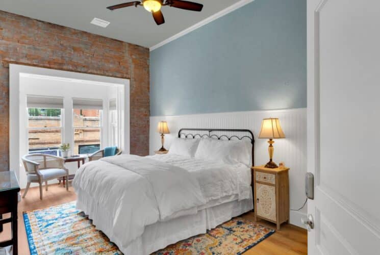 Room 2 Header