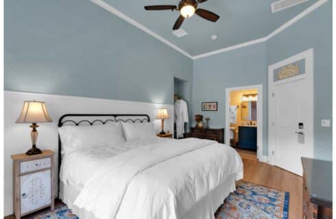 Room 2 with Bathroom