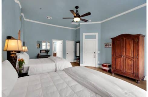 Room 4 Interior