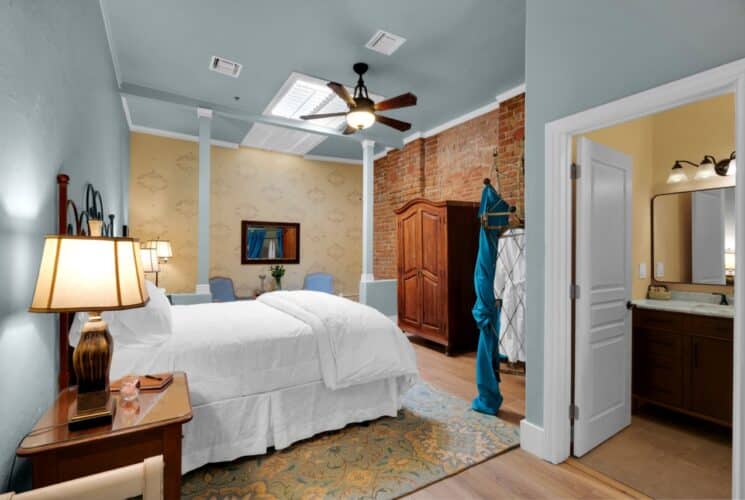 Room 5 Header