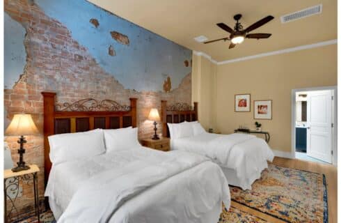 Room 7 Beds